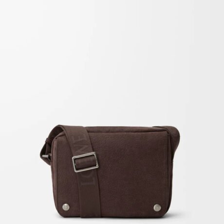 Medium Pebble Messenger Bag In Grained Nubuck